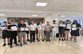 Млади компютърни специалисти получиха сертификати за високите им дигитални постижения в областта на роботиката