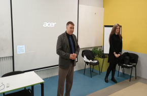 Екип на БДУ се срещна с ученици от Професионалната гимназия по компютърно програмиране и иновации в Бургас