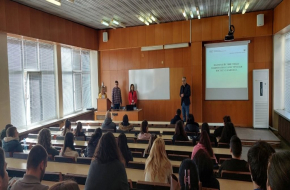 Бъдещи икономисти се срещнаха с експерти от НСИ в БДУ